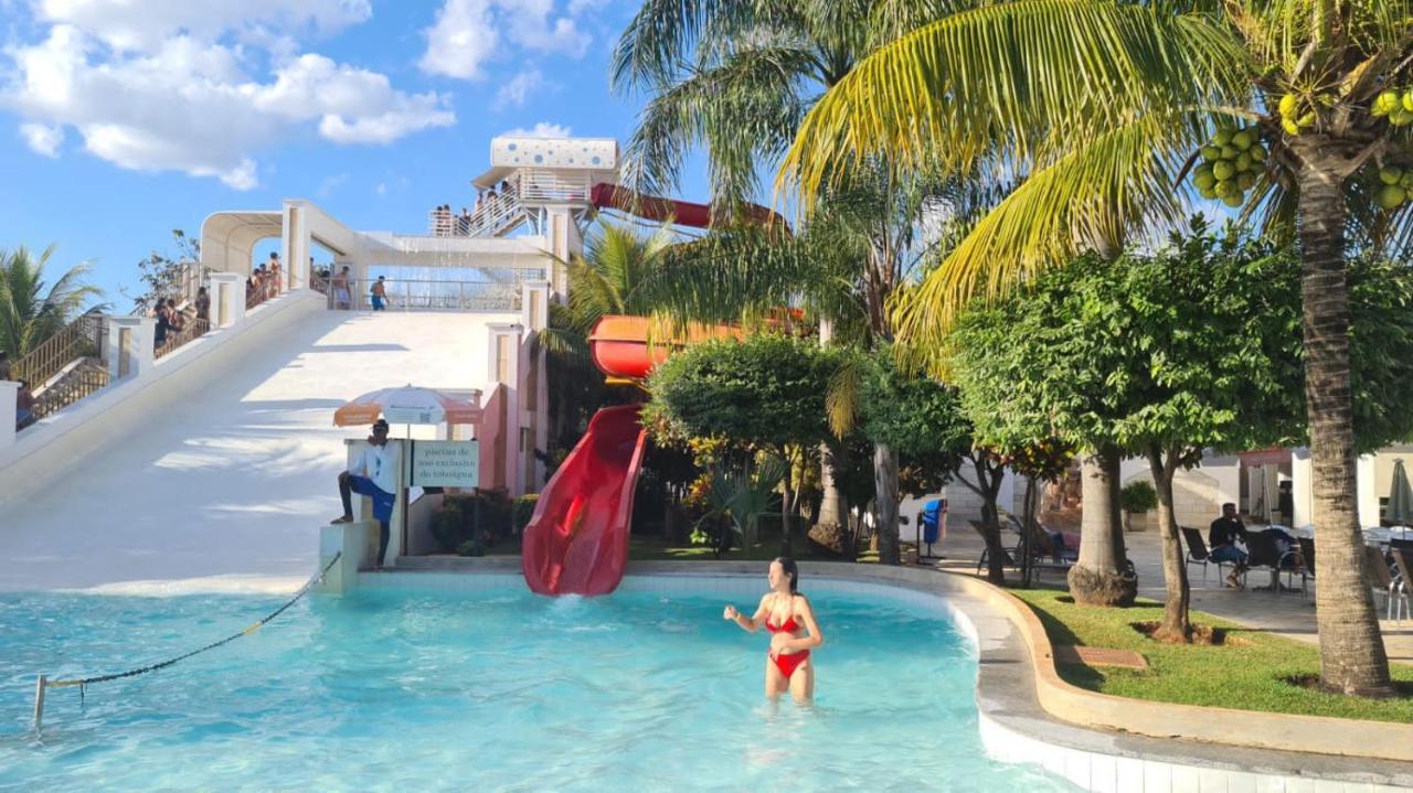 THERMAS LACQUA DIROMA COM PISCINA De ONDAS GRATIS 24horas Caldas Novas Buitenkant foto